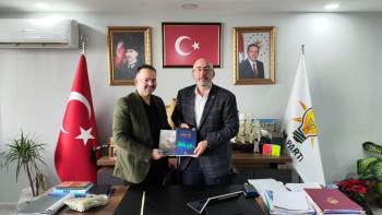 Başkan Önsay, Tüba-Tesep Ödüllü Öğretim Üyesi Özcan İle Bir Araya Geldi
