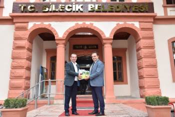 Başkan Özcan’Dan Başkan Şahin’E Ziyaret
