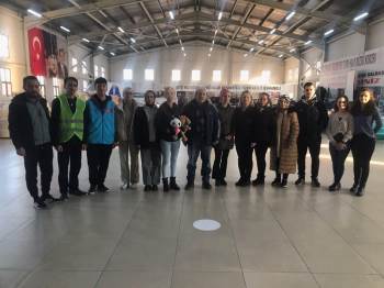 Başkan Şahin, İlçeye Gelecek Afetzedelerin Kalacak Yer Problemine İlişkin Açıklama Yaptı
