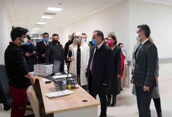 Başkan Şahin, Kamu Çalışanları Ve Esnafın Yeni Yılını Kutladı
