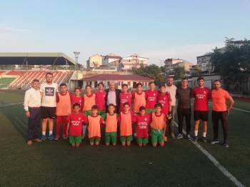 Başkan Şahin Futbolcularla Bir Araya Geldi
