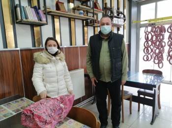 Başkan Tekin’Den Aylar Sonra Siftah Yapan Esnafı Ziyaret Etti
