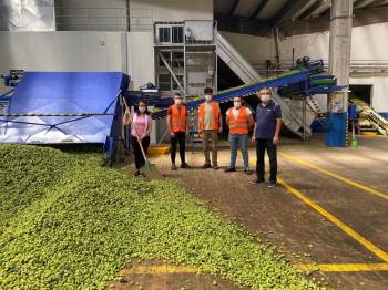 Başkan Tekin Şerbetçiotu İşleme Fabrikalarını Ziyaret Etti
