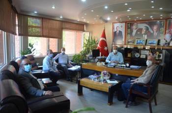 Başkan Yaman Katı Atık Yönetimi Yetkilileriyle Bir Araya Geldi
