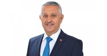 Başkan Zeybek Anneler Günü’Nü Kutladı
