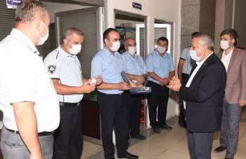 Başkan Zeybek Personel İle Bayramlaştı
