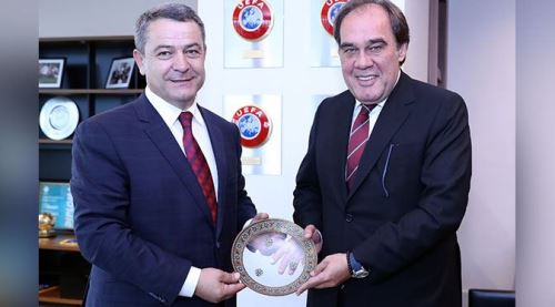 Başkanlar Riva'da buluştu