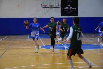 Basketbol Final Müsabakaları Sona Ererken Ödüller Sahiplerini Buldu
