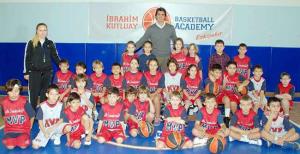 Basketbolda kış okulu mesaisi