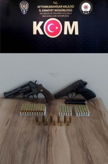 Baskın Düzenlenen Evden 2 Adet Tabanca Çıktı
