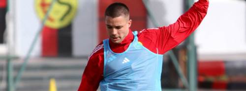 Batuhan forma bekliyor