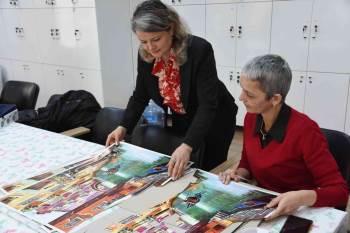 Bayanlar Eğlence Ve Terapiyi Bu Kursta Buluyor
