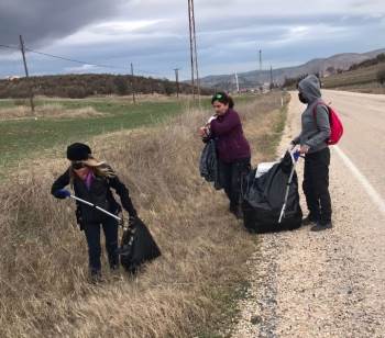 Bayanlardan Alkışlanacak Davranış
