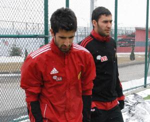 Ayaklarının tozuyla