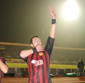 Oynarsam yine atarım