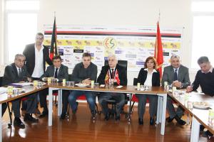 Es-Es'de yabancı dil eğitim atağı