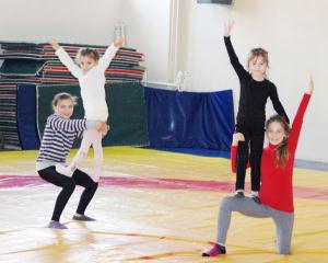 Cimnastikçiler göz dolduruyor