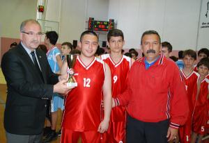 Potada devler kupalarını aldı