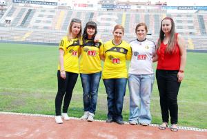 Dişi Şimşekler yalnız bırakmayacak