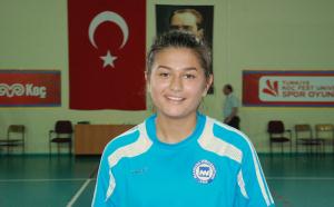 Hem basketbolcu hem salon futbolcusu 