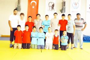 Amaç güreşi sevdirmek