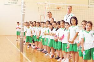 Minik yüreklerde voleybol sevgisi