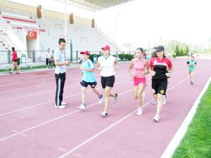 Badmintoncular kondisyon depoladı