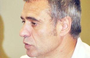 Yüzü gülmeyen adam