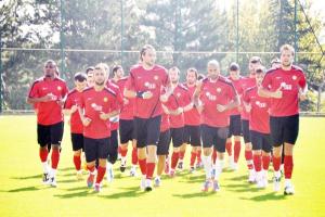 Kırmızı Şimşekler yarın topbaşı yapacak