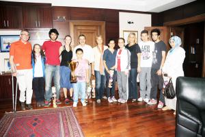 Şampiyonlar Ataç'ı ziyaret etti