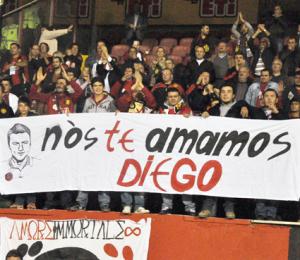 Diego'ya pankart sürprizi