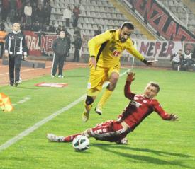 ES ES, SİVAS'TA KAYIP: 1-0