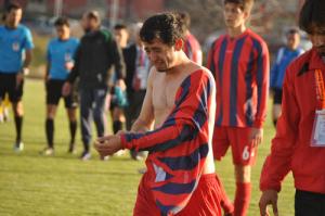 Ağla yürekli çocuk