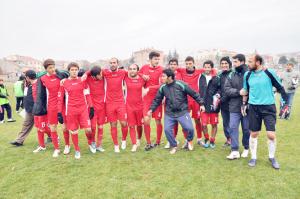 Alt sıralardan kurtulamadık 