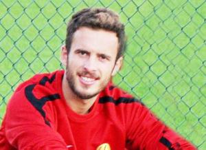 Sen yüreklerde yaşıyorsun