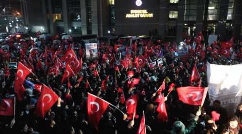 Bayrak satışları patladı