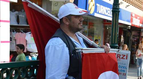 Bayrak talebini karşılayamadılar