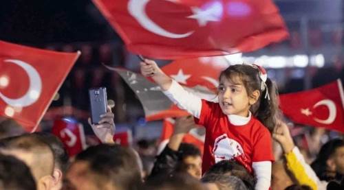 Bayrakları astınız mı?