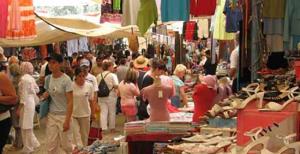 Bayram esnafın yüzünü güldürdü