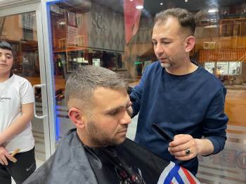 Bayram Tıraşını Son Güne Bırakanlar Bayramı Berber Koltuğunda Karşıladı
