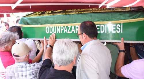 Behzat Büyükdereci son yolculuğuna uğurlandı