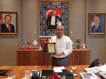 Belediye Başkanı Alim Işık’A Bir Ödül Daha
