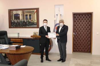 Belediye Başkanı Çalışkan’A Başarı Belgesi
