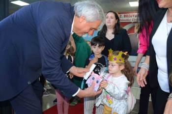 Belediye Başkanı Mehmet Talat Bakkalcıoğlu Minikleri Yalnız Bırakmadı
