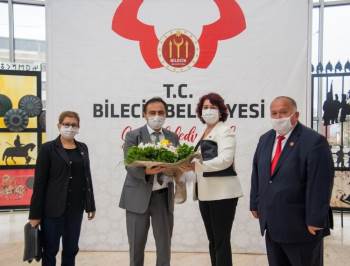 Belediye Başkanı Semih Şahin Muhtarlarla Bir Araya Geldi
