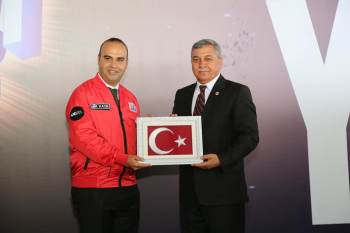 Belediye Başkanı Teke, “İha Yarışmasının Altıntaş’Ta Yapılmış Olmasının Mutluluğunu Yaşıyoruz”
