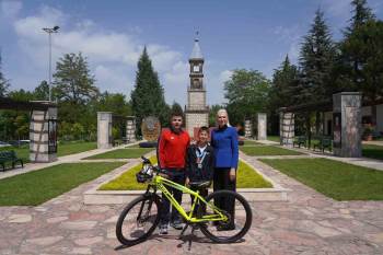 Belediye Başkanından Başarılı Sporcuya Anlamlı Hediye
