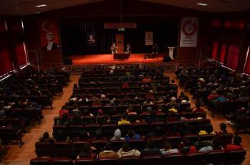 Belediye’Den Söyleşi Ve Müzik Dinletisi Etkinliği
