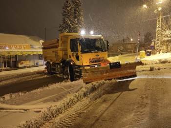Belediye Ekipleri Tüm Gece Mesai Yaptı
