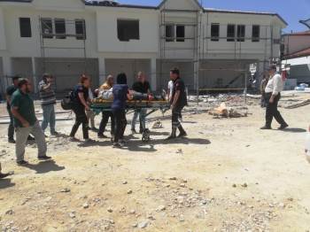 Belediye İnşaatında Çalışan İşçi 3 Metreden Aşağı Düşerek Ağır Yaralandı
